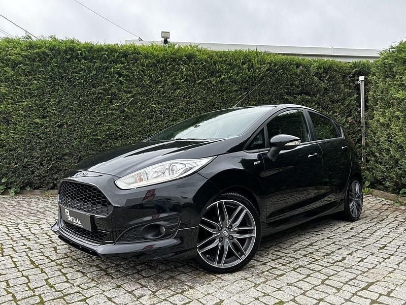 Preto Usado 2016 Ford Fiesta ST-Line Citadino | € 10.490 (Preço justo) - Imagem 1/4