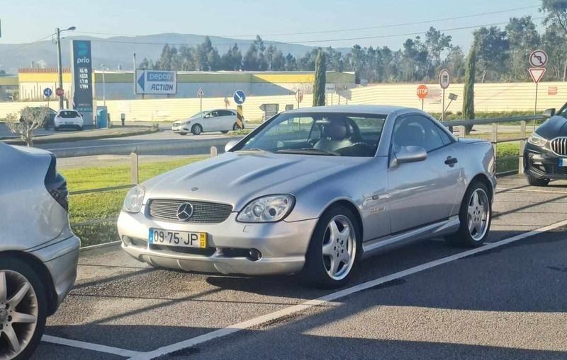 Cinzento Usado 1998 Mercedes SLK200 Cabrios | € 10.000 (Preço justo) - Imagem 1/1
