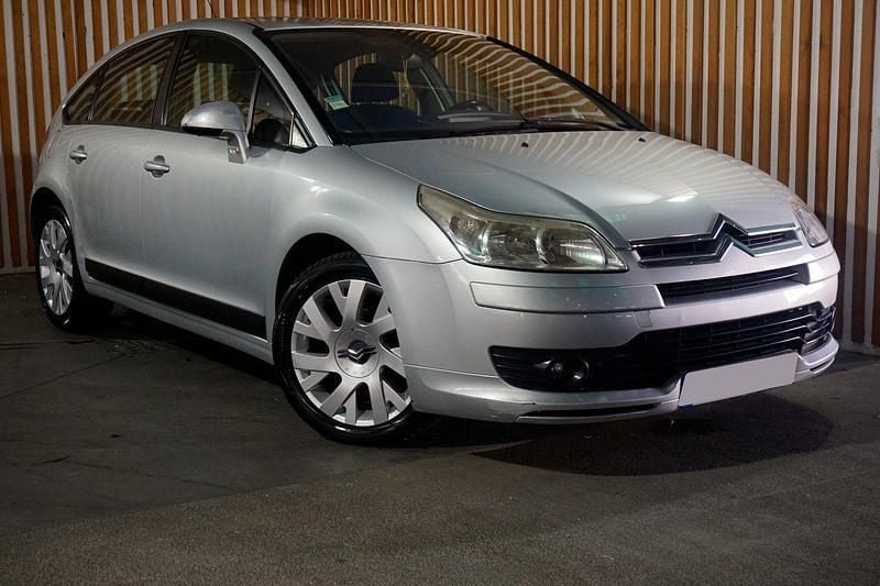 Cinza Usado 2006 Citroën C4 | € 3.750 (Bom preço) - Imagem 1/4