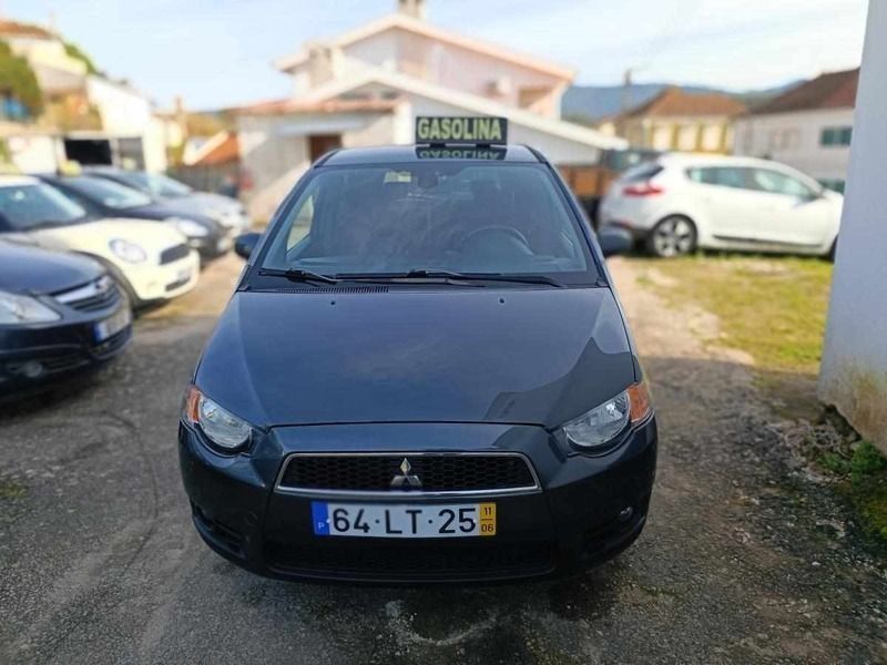 Cinzento Usado 2011 Mitsubishi Colt Citadino | € 7.950 - Imagem 1/4
