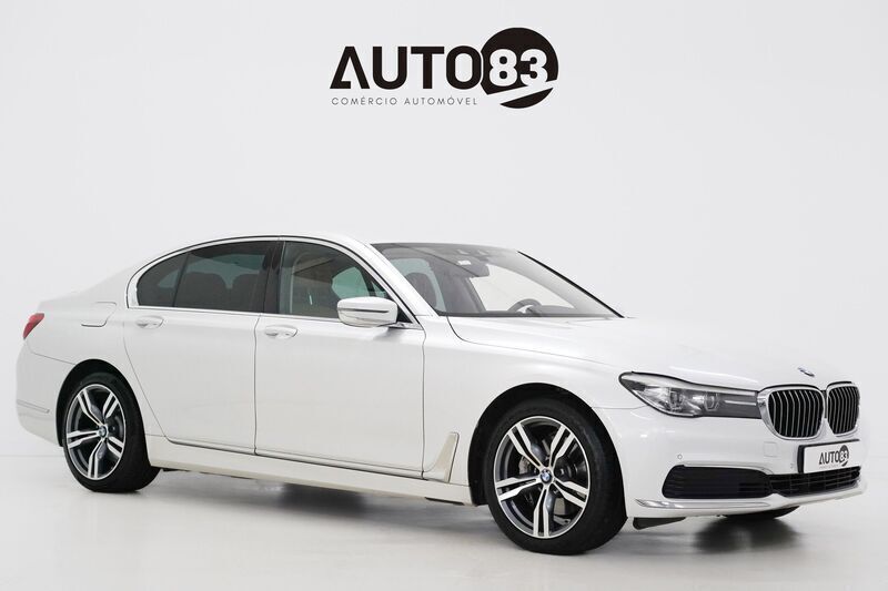 Branco Usado 2016 BMW 730 Sedan | € 29.990 - Imagem 1/4