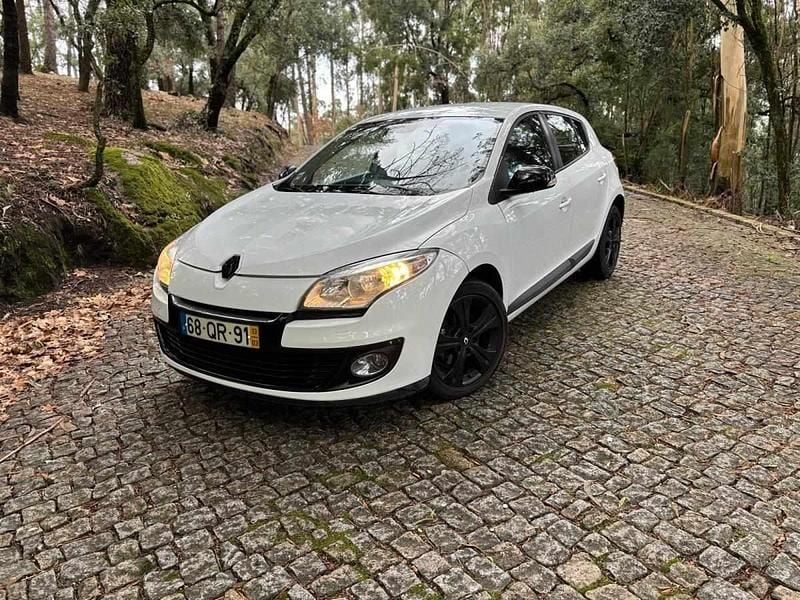 Usado Renault Mégane III 110 HP (80 kW) 2013 Cinzento