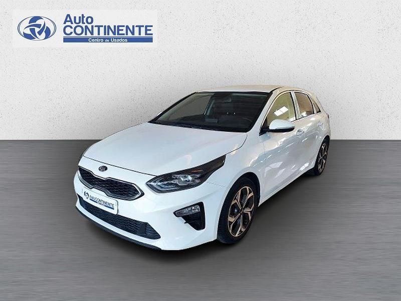 Branco Usado 2018 Kia Ceed Urban | € 12.950 (Bom preço) - Imagem 1/4