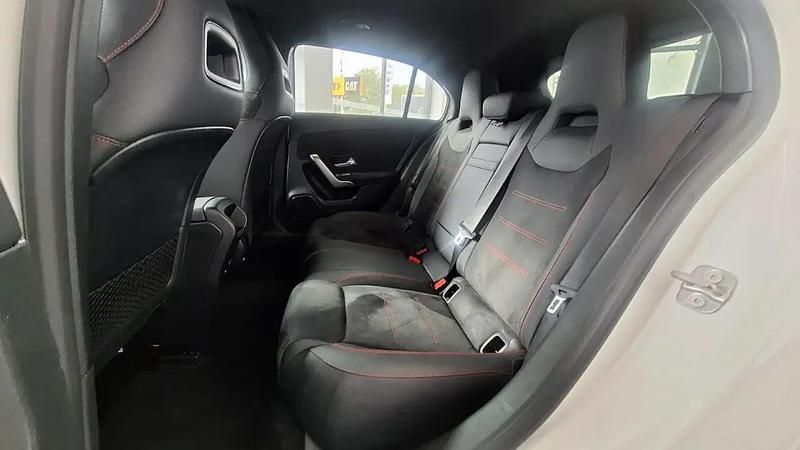 Usado Mercedes A250 Advanced Plus 218 HP (160 kW) 2024 Branco polar Citadino