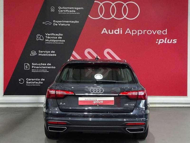 Usado Audi A4 Business 163 HP (119 kW) 2022 Cinzento escuro metalizado Carrinha