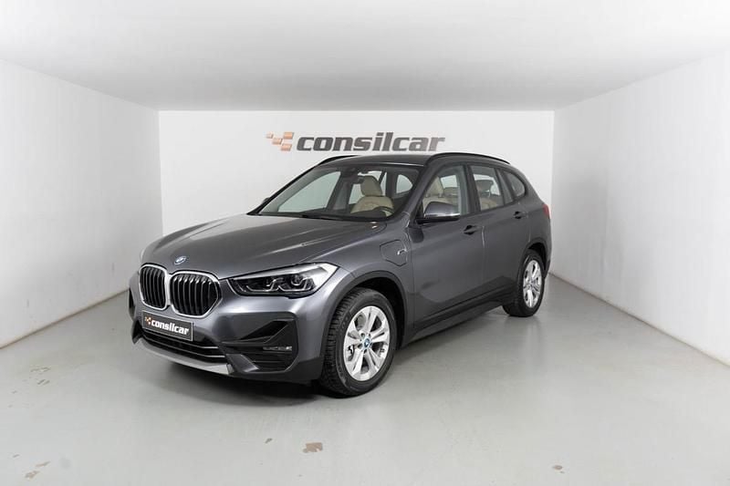 Cinza Usado 2022 BMW X1 SUV | € 26.980 (Preço justo) - Imagem 1/4