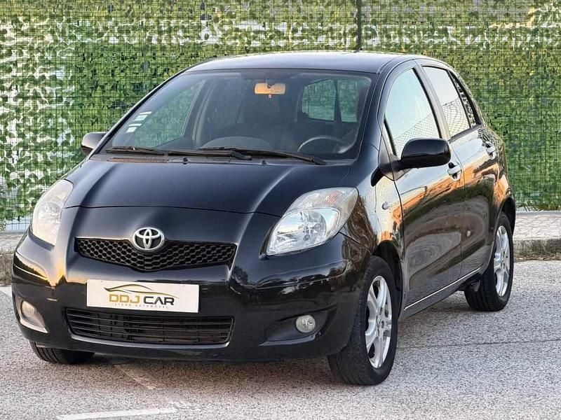 Preto Usado 2010 Toyota Yaris Sport Citadino | € 6.990 (Bom preço) - Imagem 1/4