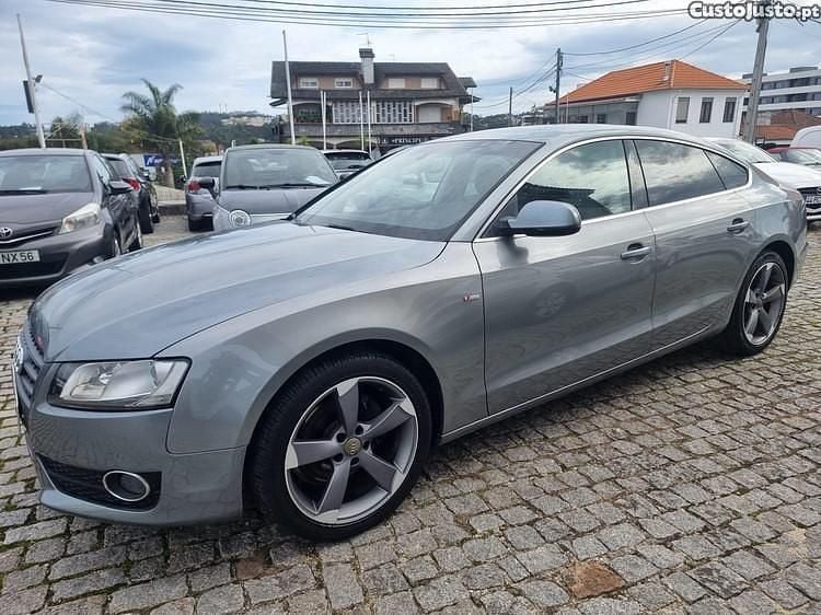 Cinza Usado 2011 Audi A5 Citadino | € 13.750 - Imagem 1/1