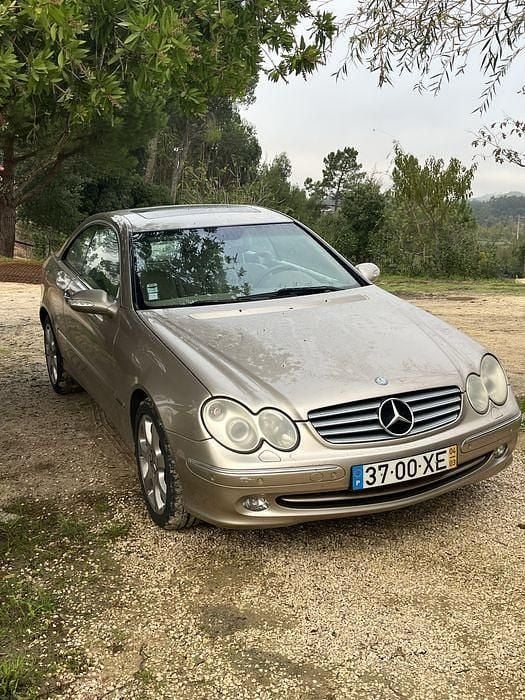 Usado 2004 Mercedes CLK270 | € 15.000 - Imagem 1/4