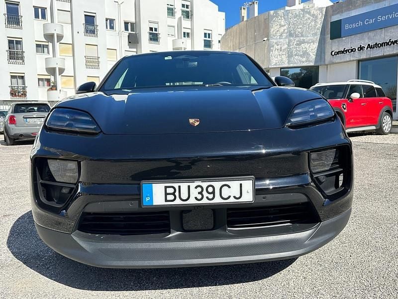 Usado Porsche Macan 264 kW (360 HP) 2024 Preto SUV