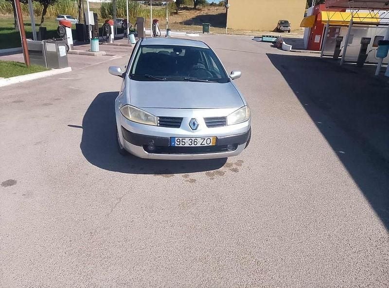 Usado 2005 Renault Mégane II Sedan | € 1.400 (Super Preço) - Imagem 1/4