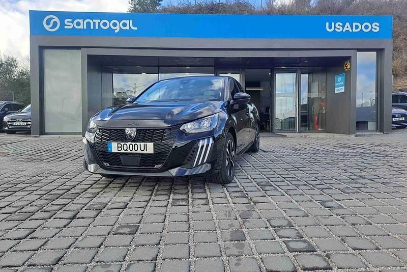 Preto Usado 2025 Peugeot e-208 Allure Citadino | € 27.490 (Caro) - Imagem 1/4