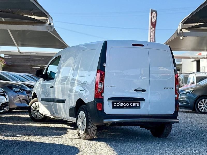 Usado Mercedes Vito 88 HP (64 kW) 2019 Branco Van