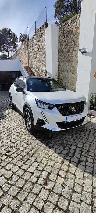 Usado Peugeot 2008 GT 131 HP (96 kW) 2021 Branco SUV