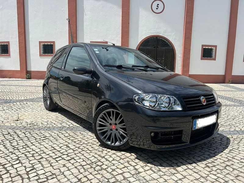 Usado Fiat Punto 70 HP (51 kW) 2005 Preto Citadino