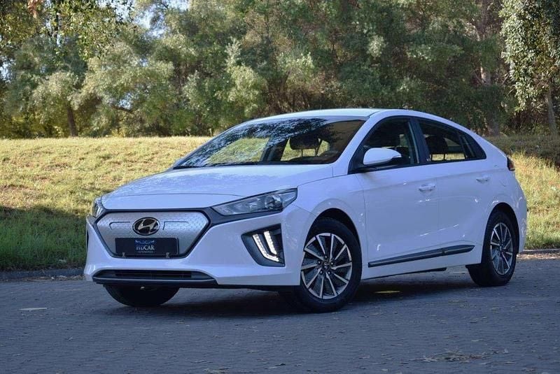 Branco Usado 2021 Hyundai Ioniq 6 Sedan | € 17.890 (Preço justo) - Imagem 1/4