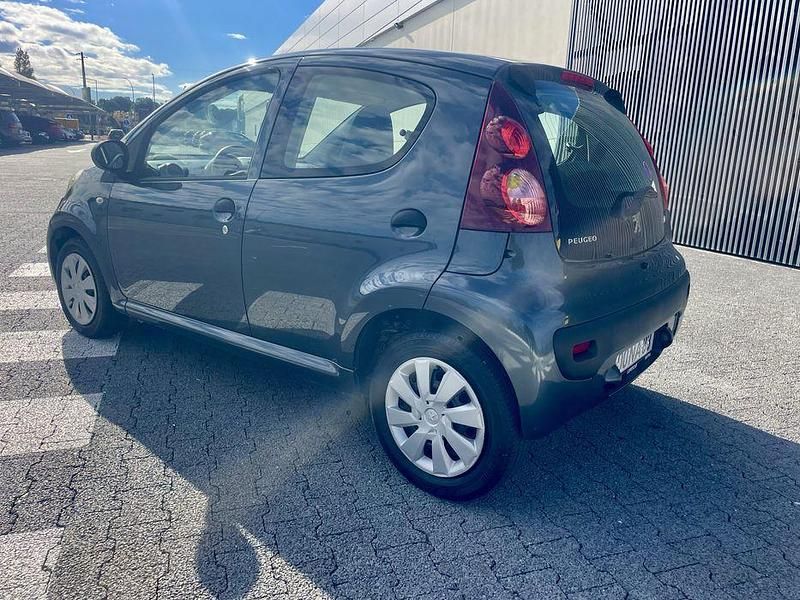 Usado Peugeot 107 68 HP (50 kW) 2012 Citadino