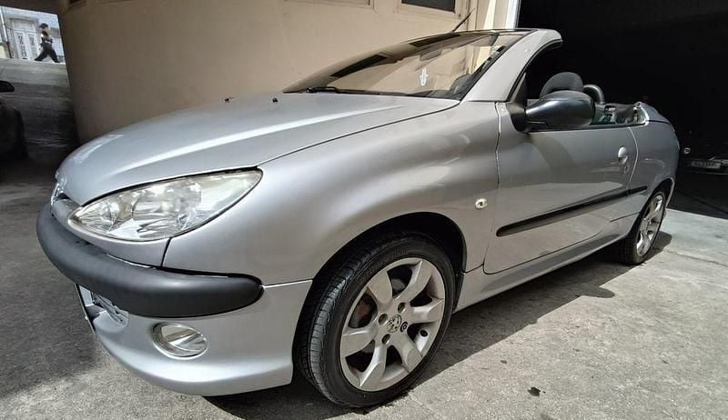 Usado 2001 Peugeot 206 CC Cabrios | € 3.570 - Imagem 1/4