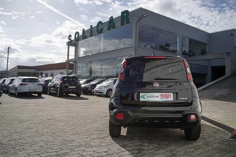 Usado Fiat Panda Cross Cross 70 HP (51 kW) 2024 Preto Citadino