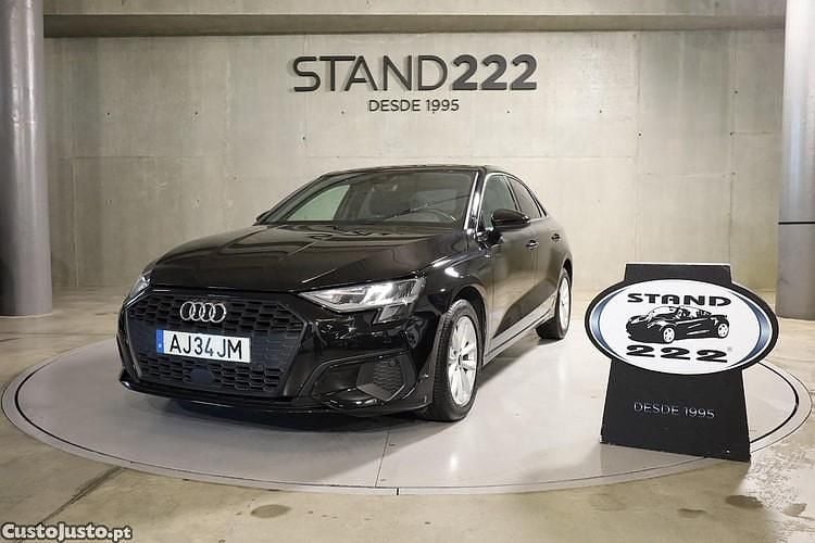Usado Audi A3 116 HP (85 kW) 2021 Preto Sedan