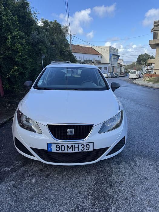 Usado 2011 Seat Ibiza Reference Sedan | € 6.500 (Preço justo) - Imagem 1/4