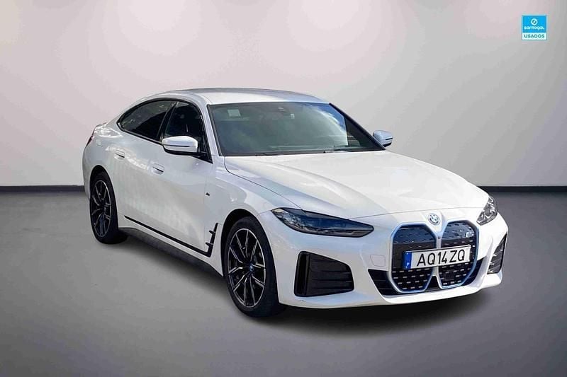 Branco Usado 2022 BMW i4 M Sport Sedan | € 47.490 (Preço justo) - Imagem 1/4