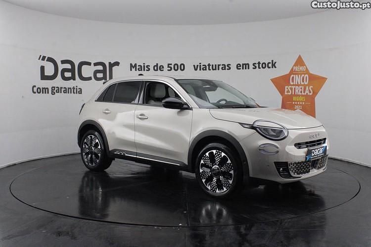 Usado Fiat 600E La Prima 114 kW (156 HP) 2024 Outra SUV