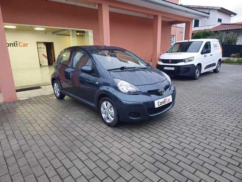 Cinza Usado 2011 Toyota Aygo Style Citadino | € 6.990 (Preço elevado) - Imagem 1/4