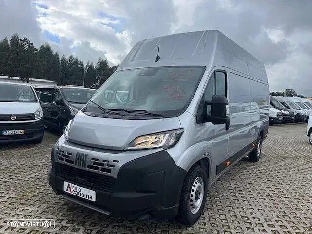 Cinza Usado 2025 Fiat Ducato Van | € 29.400 (Preço justo) - Imagem 1/4