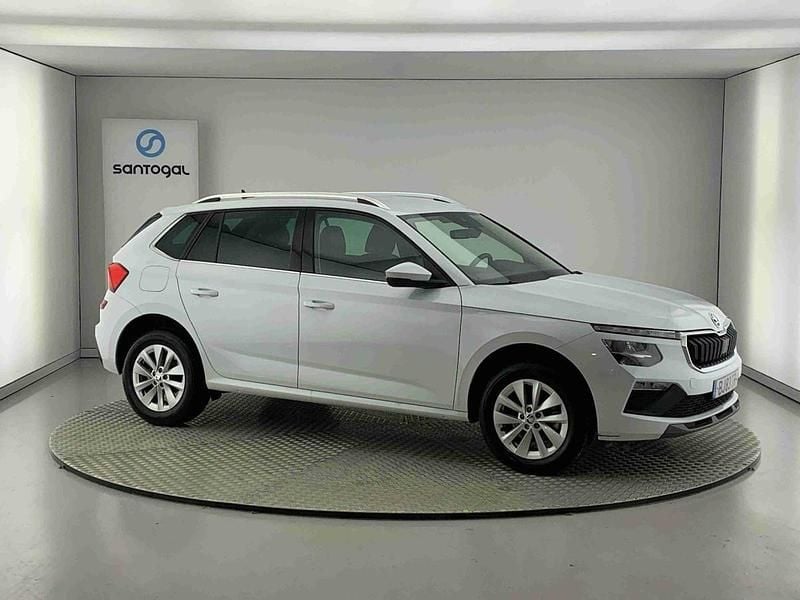 Branco Usado 2024 Skoda Kamiq SUV | € 22.990 (Preço justo) - Imagem 1/4