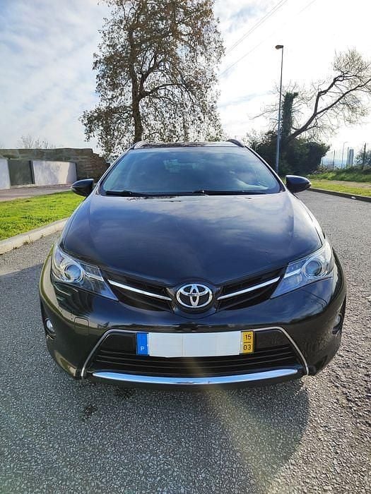 Usado 2015 Toyota Auris Touring Sports Carrinha | € 11.500 (Preço justo) - Imagem 1/4