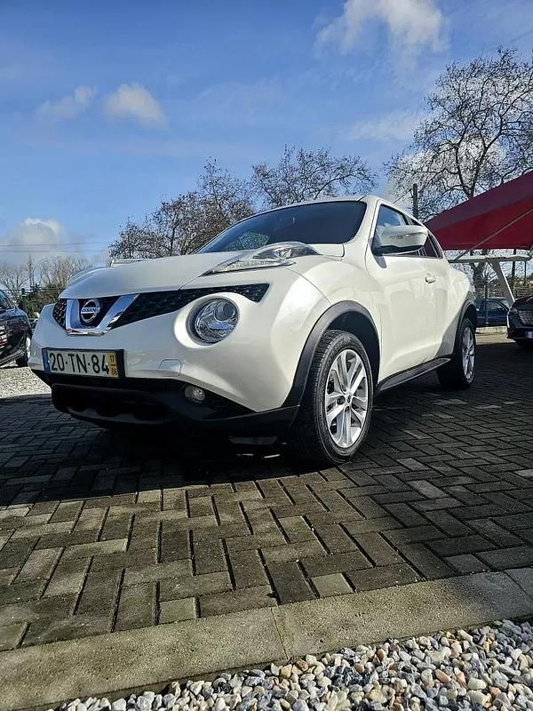Usado Nissan Juke Acenta Connect 115 HP (84 kW) 2017 Branco SUV