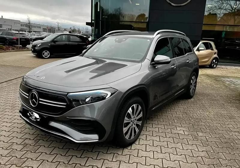 Cinzento Usado 2023 Mercedes EQB350 Progressive SUV | € 38.000 - Imagem 1/4