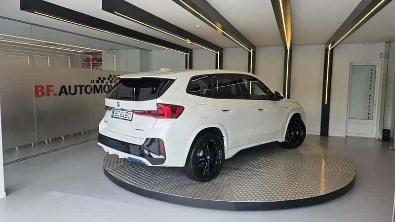 Usado BMW iX1 Performance 230 kW (313 HP) 2023 Branco SUV