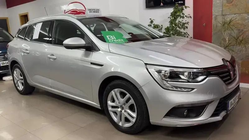Usado Renault Mégane GrandTour LIMITED 115 HP (84 kW) 2018 Cinzento Carrinha