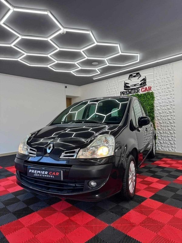 Preto Usado 2011 Renault Modus Dynamique Monovolume | € 3.990 (Super Preço) - Imagem 1/4