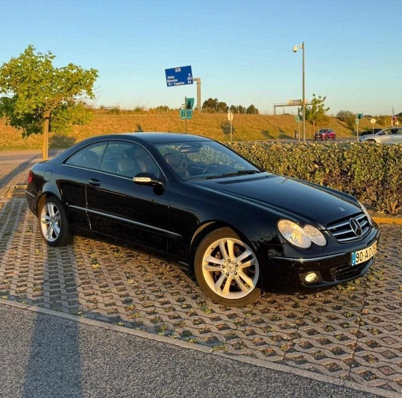 Preto Usado 2005 Mercedes CLK200 Coupé | € 11.990 (Bom preço) - Imagem 1/4