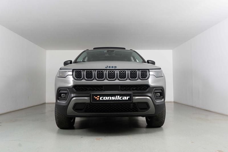 Usado Jeep Compass Trailhawk 240 HP (176 kW) 2023 Cinza SUV