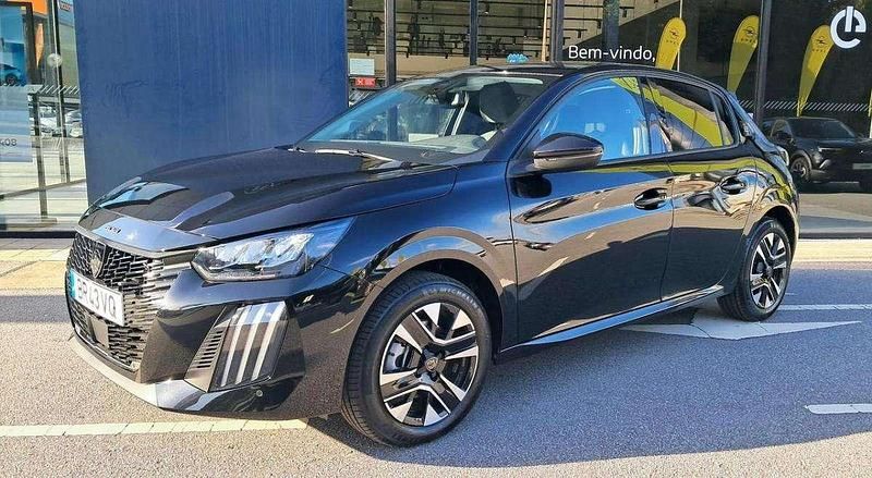 Preto Usado 2025 Peugeot e-208 Allure Citadino | € 27.500 (Caro) - Imagem 1/4