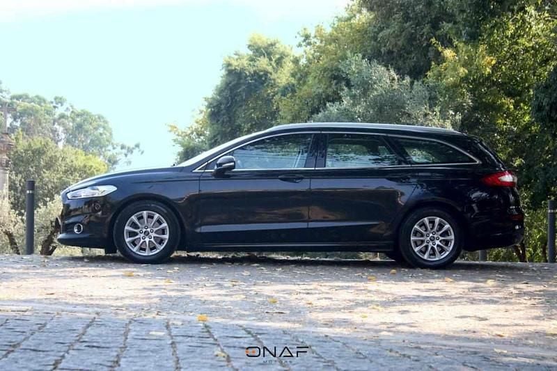 Usado Ford Mondeo 120 HP (88 kW) 2018 Preto Carrinha