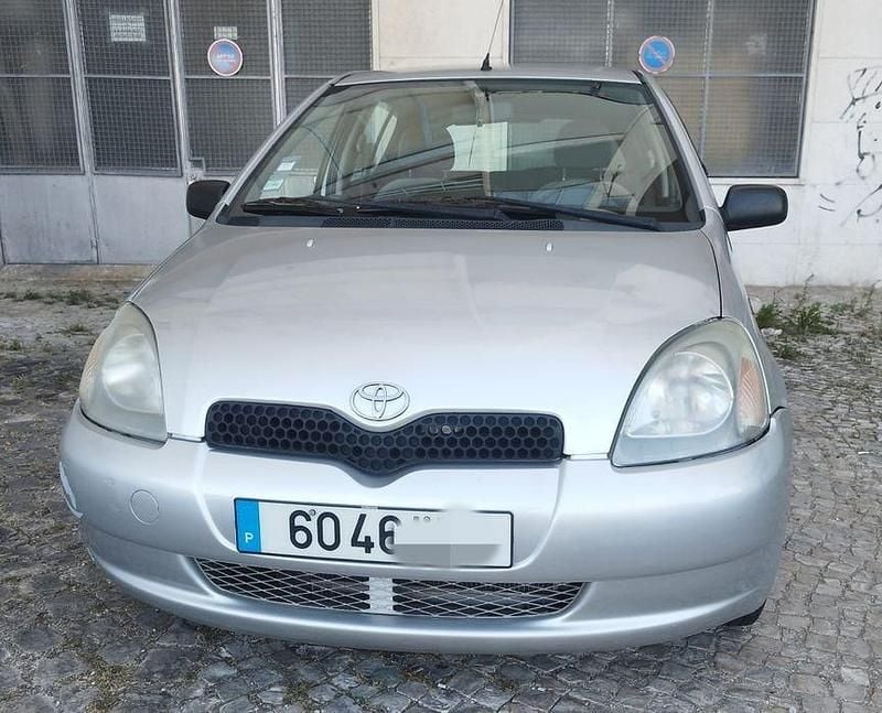 Usado 2002 Toyota Yaris Sedan | € 1.990 (Super Preço) - Imagem 1/4