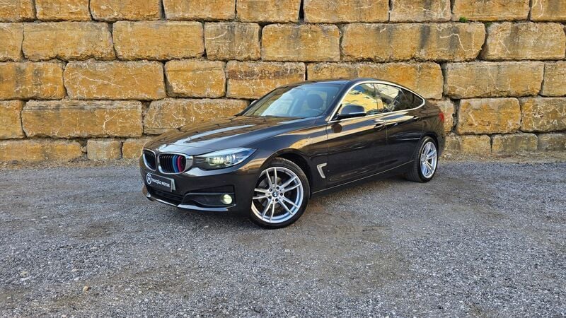 Castanho Usado 2017 BMW 320 Gran Turismo Advantage Coupé | € 21.500 - Imagem 1/4
