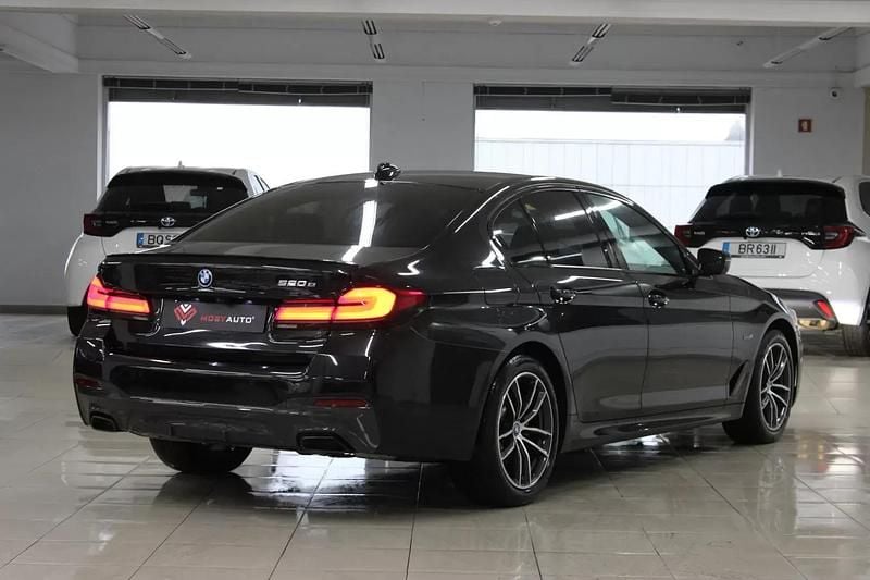 Usado BMW 520 204 HP (150 kW) 2022 Preto Sedan