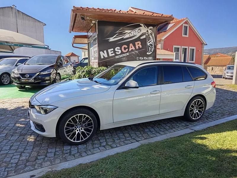 Branco Usado 2017 BMW 318 Sport Line Carrinha | € 17.900 (Bom preço) - Imagem 1/4
