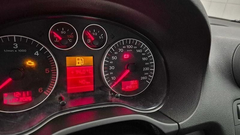 Usado Audi A3 S-Line 140 HP (102 kW) 2003 Citadino