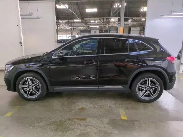Usado Mercedes GLA250 AMG line 218 HP (160 kW) 2021 Preto SUV