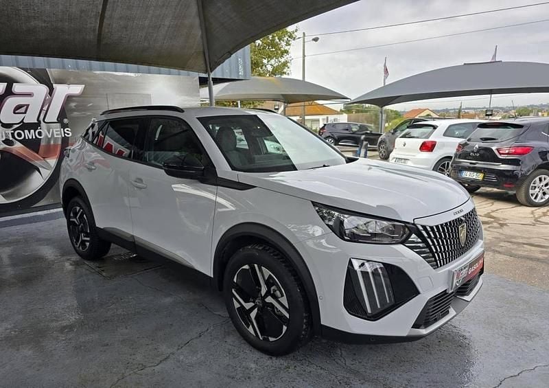 Branco Usado 2025 Peugeot 2008 Allure SUV | € 23.950 (Preço justo) - Imagem 1/1