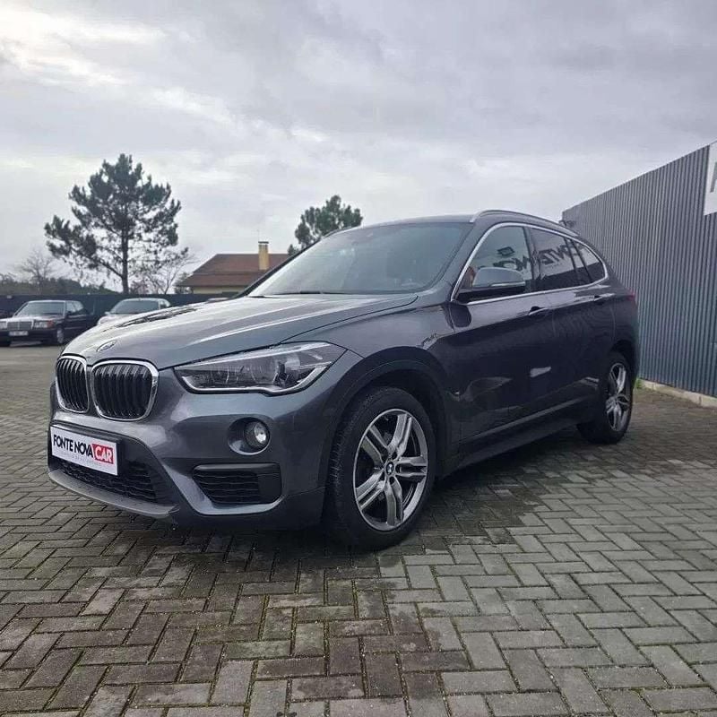 Usado BMW X1 Performance 150 HP (110 kW) 2017 Cinza escuro SUV