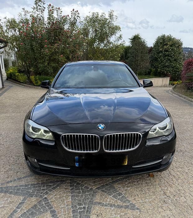 Usado 2010 BMW 530 Comfort Edition Sedan | € 17.000 - Imagem 1/4