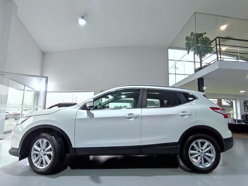 Usado Nissan Qashqai 110 HP (80 kW) 2017 Branco SUV